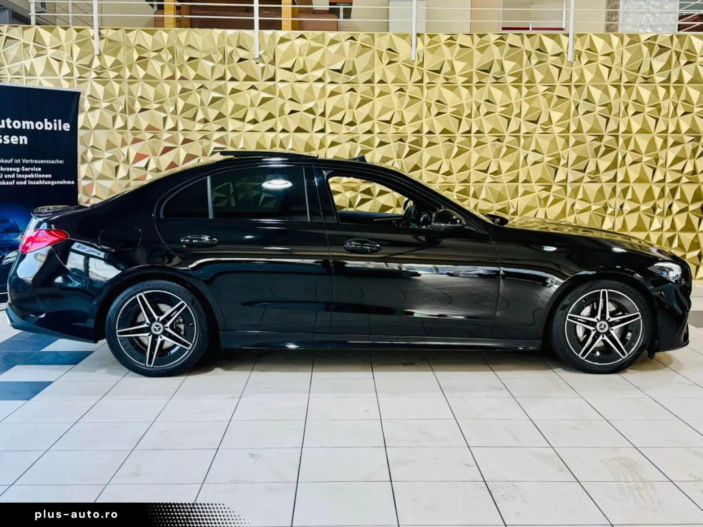 MERCEDES-BENZ C 300 4Matic Lim. AMG-LINE PANORAMA BURMESTER