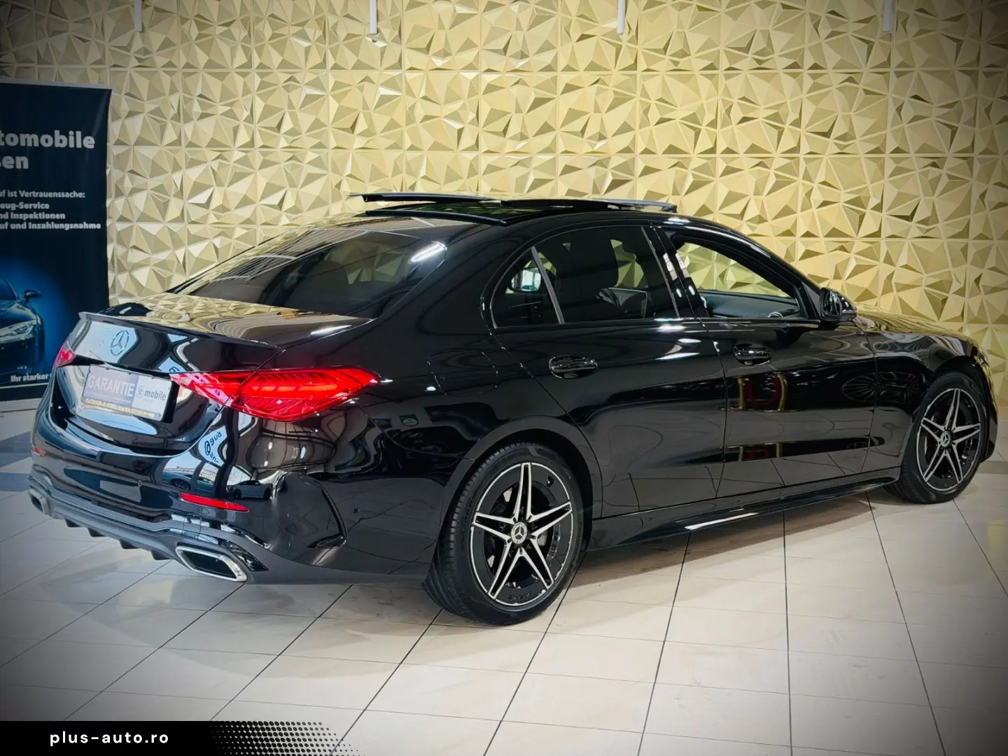 MERCEDES-BENZ C 300 4Matic Lim. AMG-LINE PANORAMA BURMESTER