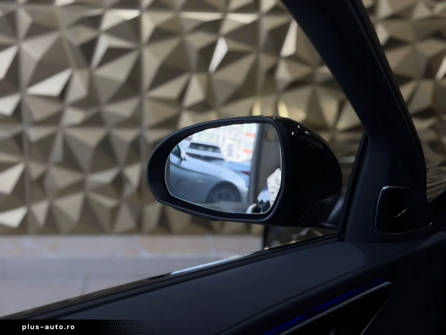 MERCEDES-BENZ C 300 4Matic Lim. AMG-LINE PANORAMA BURMESTER