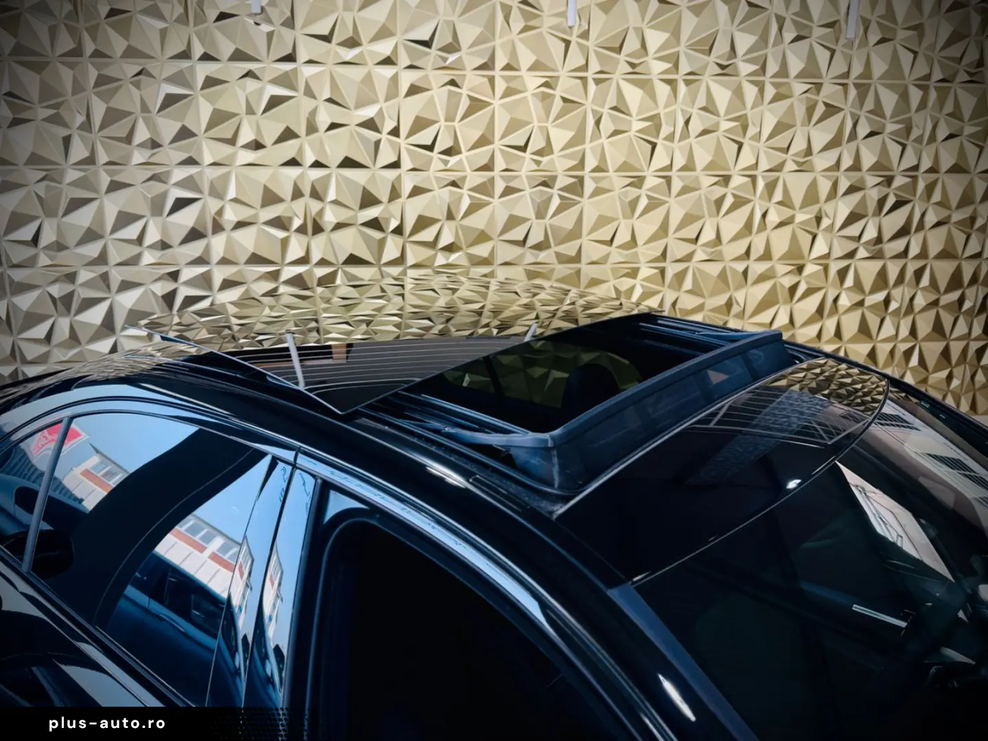 MERCEDES-BENZ C 300 4Matic Lim. AMG-LINE PANORAMA BURMESTER