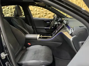 MERCEDES-BENZ C 300 4Matic Lim. AMG-LINE PANORAMA BURMESTER