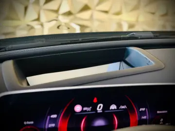 MERCEDES-BENZ C 300 4Matic Lim. AMG-LINE PANORAMA BURMESTER