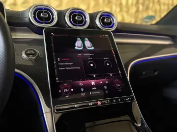 MERCEDES-BENZ C 300 4Matic Lim. AMG-LINE PANORAMA BURMESTER