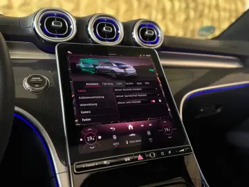 MERCEDES-BENZ C 300 4Matic Lim. AMG-LINE PANORAMA BURMESTER