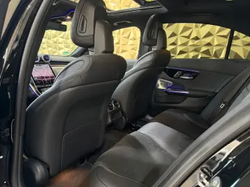 MERCEDES-BENZ C 300 4Matic Lim. AMG-LINE PANORAMA BURMESTER