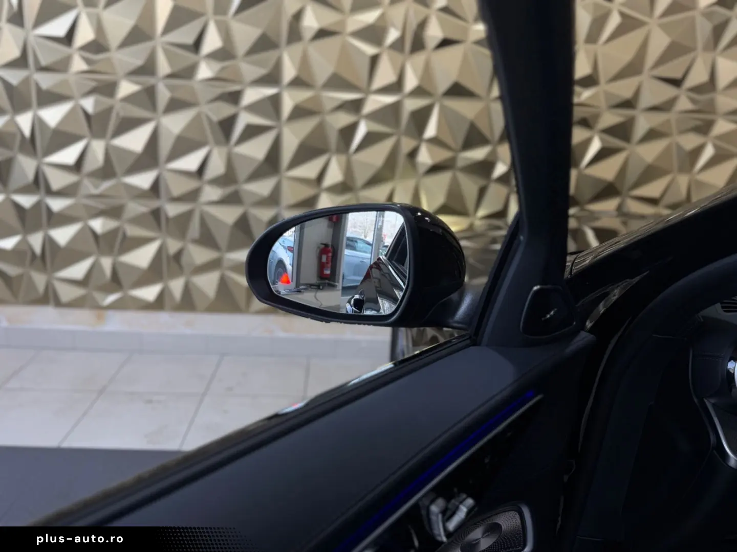 MERCEDES-BENZ C 300 4Matic Lim. AMG-LINE PANORAMA BURMESTER