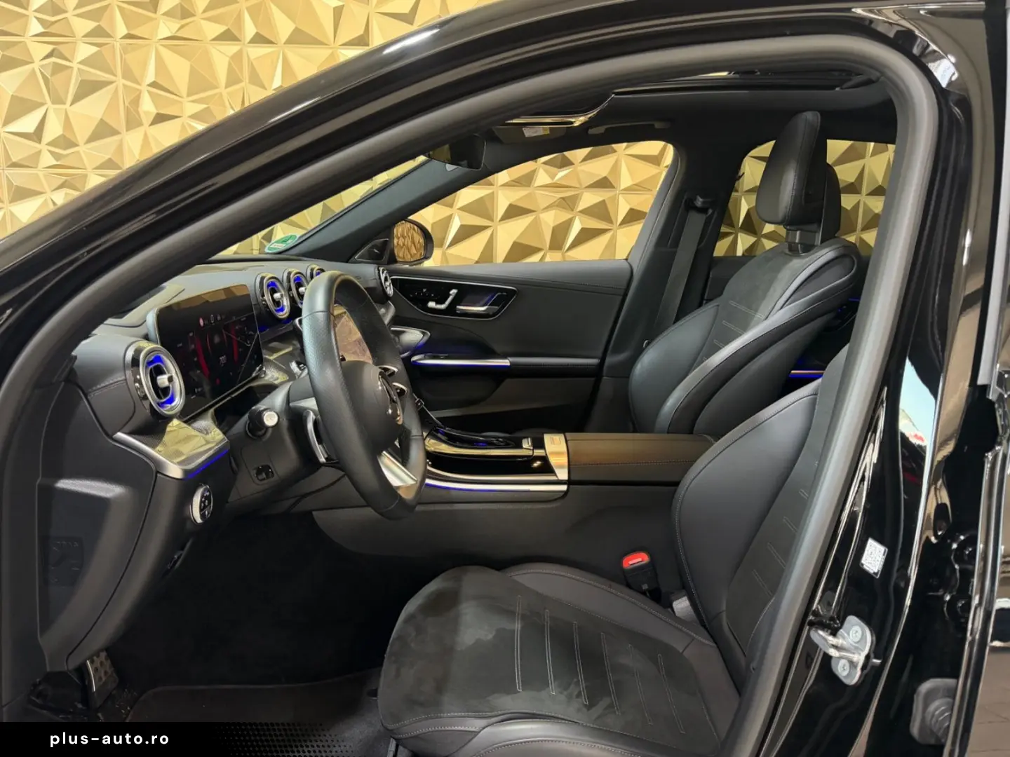 MERCEDES-BENZ C 300 4Matic Lim. AMG-LINE PANORAMA BURMESTER