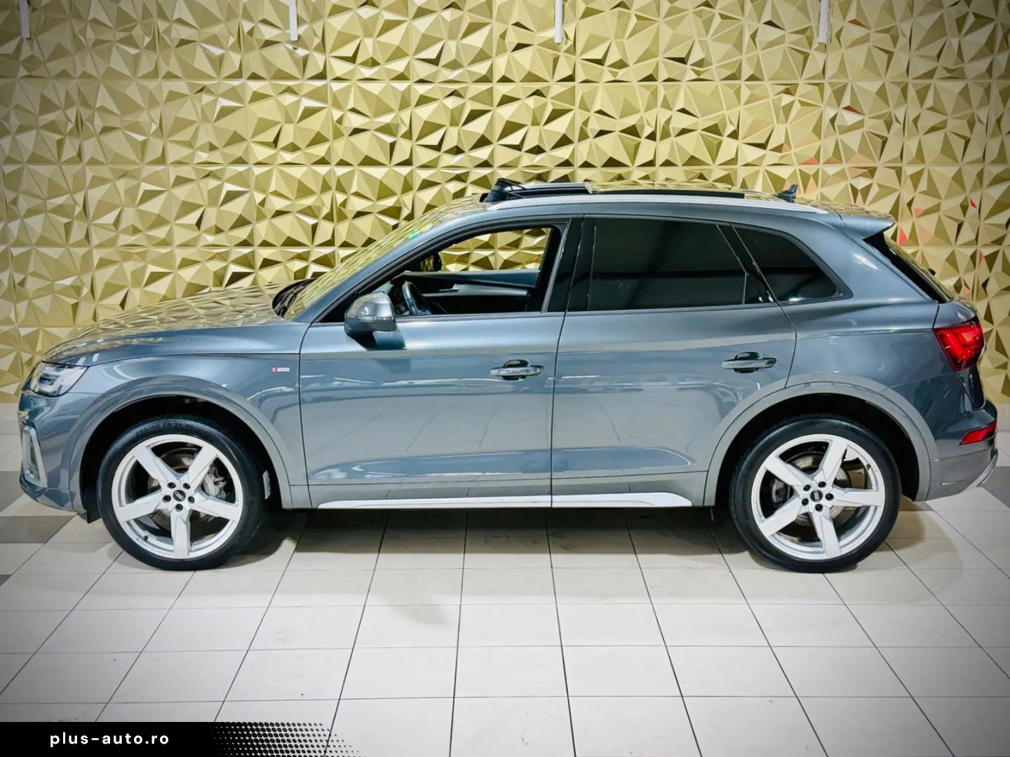 AUDI Q5 45 TFSI quattro S-LINE MATRIX PANORAMA 1.HAND