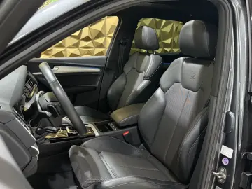 AUDI Q5 45 TFSI quattro S-LINE MATRIX PANORAMA 1.HAND