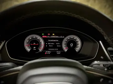 AUDI Q5 45 TFSI quattro S-LINE MATRIX PANORAMA 1.HAND