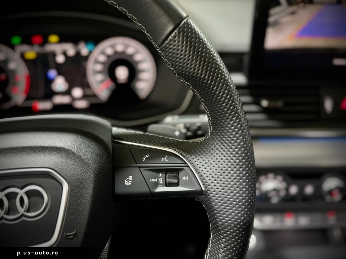 AUDI Q5 45 TFSI quattro S-LINE MATRIX PANORAMA 1.HAND