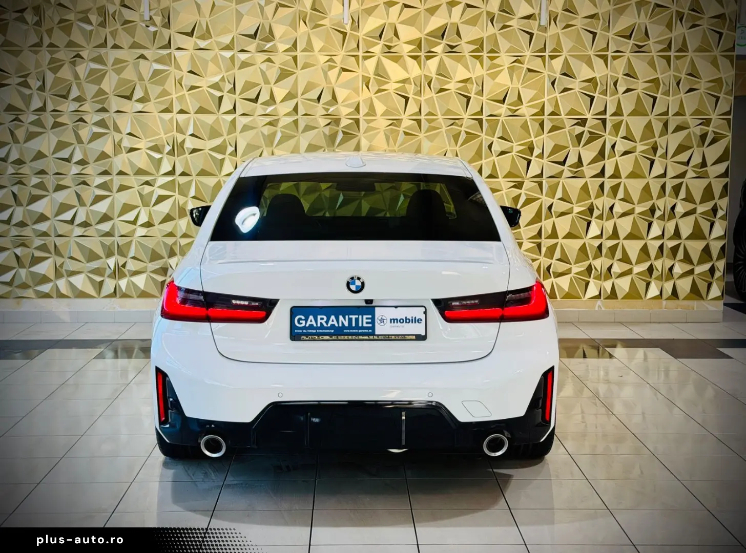 BMW 320i M-SPORTPAKET 1.HD NAVI HEAD-UP SCHIEBEDACH