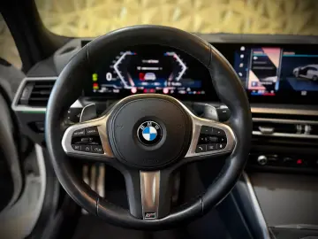 BMW 320i M-SPORTPAKET 1.HD NAVI HEAD-UP SCHIEBEDACH