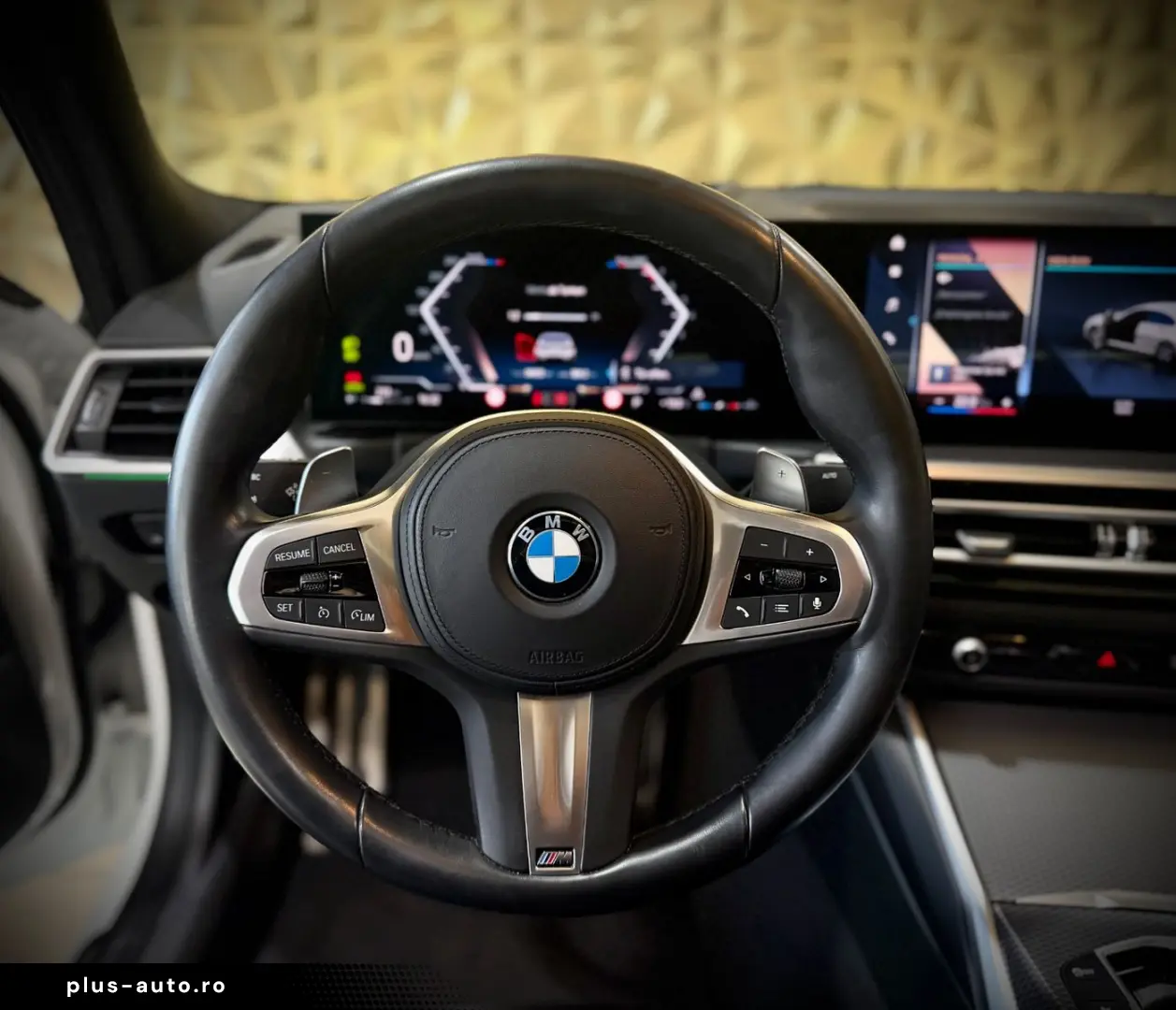 BMW 320i M-SPORTPAKET 1.HD NAVI HEAD-UP SCHIEBEDACH