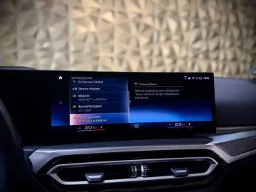 BMW 320i M-SPORTPAKET 1.HD NAVI HEAD-UP SCHIEBEDACH