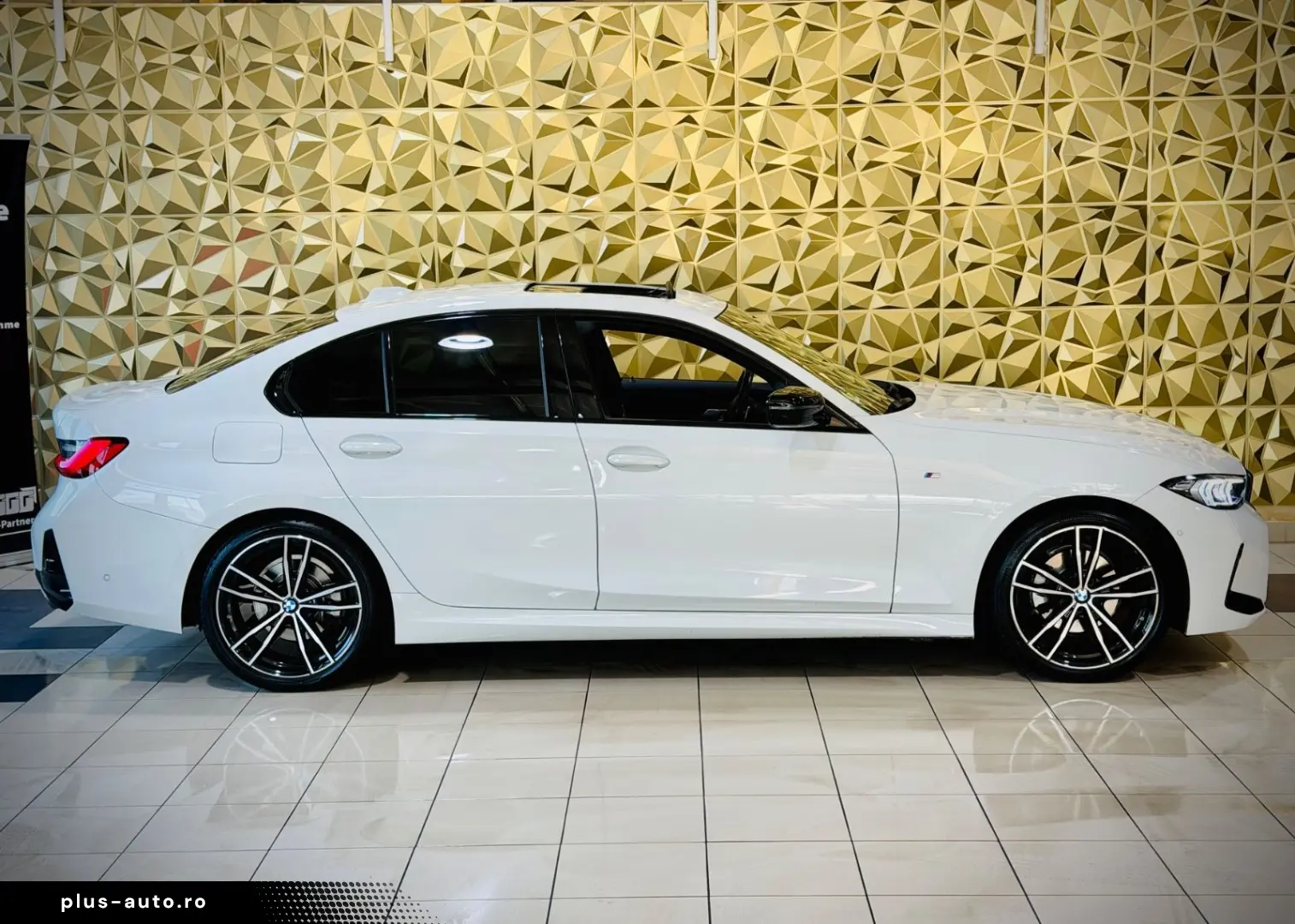 BMW 320i M-SPORTPAKET 1.HD NAVI HEAD-UP SCHIEBEDACH