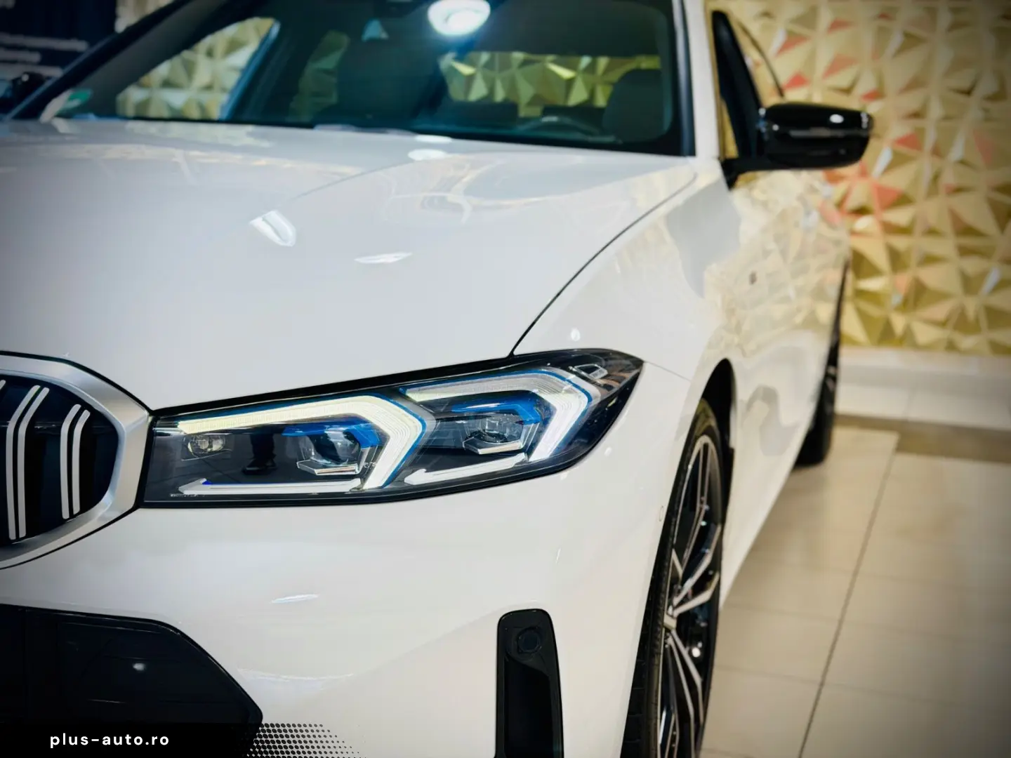 BMW 320i M-SPORTPAKET 1.HD NAVI HEAD-UP SCHIEBEDACH