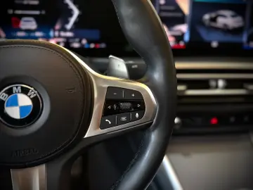 BMW 320i M-SPORTPAKET 1.HD NAVI HEAD-UP SCHIEBEDACH