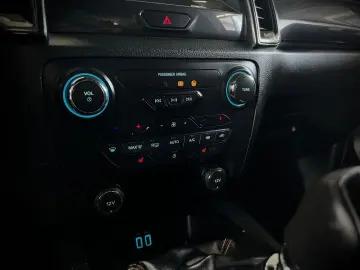 FORD Ranger Wildtrak Doppelkabine 4x4 1.HAND LEDER