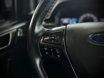 FORD Ranger Wildtrak Doppelkabine 4x4 1.HAND LEDER