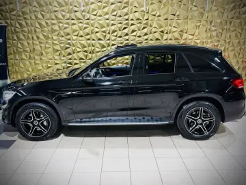 MERCEDES-BENZ GLC 300 de 4Matic AMG-LINE PANORAMA BURMESTER