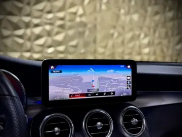 MERCEDES-BENZ GLC 300 de 4Matic AMG-LINE PANORAMA BURMESTER