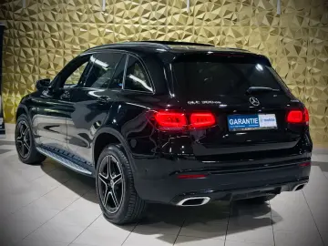 MERCEDES-BENZ GLC 300 de 4Matic AMG-LINE PANORAMA BURMESTER