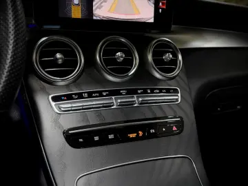 MERCEDES-BENZ GLC 300 de 4Matic AMG-LINE PANORAMA BURMESTER