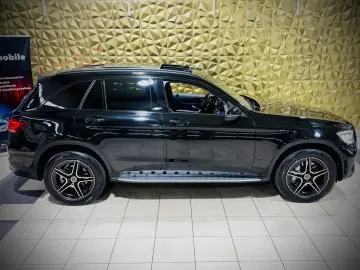 MERCEDES-BENZ GLC 300 de 4Matic AMG-LINE PANORAMA BURMESTER