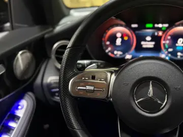 MERCEDES-BENZ GLC 300 de 4Matic AMG-LINE PANORAMA BURMESTER