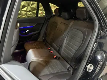 MERCEDES-BENZ GLC 300 de 4Matic AMG-LINE PANORAMA BURMESTER