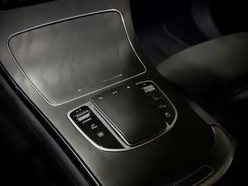 MERCEDES-BENZ GLC 300 de 4Matic AMG-LINE PANORAMA BURMESTER