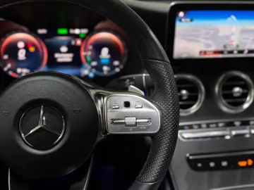 MERCEDES-BENZ GLC 300 de 4Matic AMG-LINE PANORAMA BURMESTER