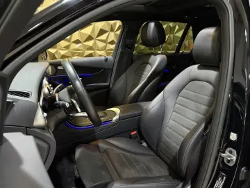 MERCEDES-BENZ GLC 300 de 4Matic AMG-LINE PANORAMA BURMESTER