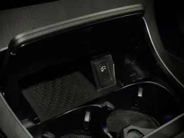 MERCEDES-BENZ GLC 300 de 4Matic AMG-LINE PANORAMA BURMESTER