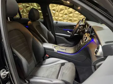 MERCEDES-BENZ GLC 300 de 4Matic AMG-LINE PANORAMA BURMESTER