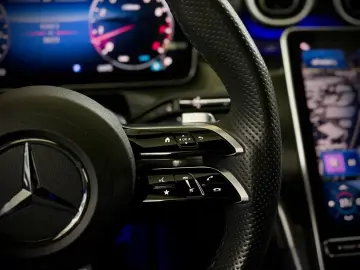 MERCEDES-BENZ C 300 Lim. AMG-LINE NIGHT-PAKET PREMIUM 1.HAND