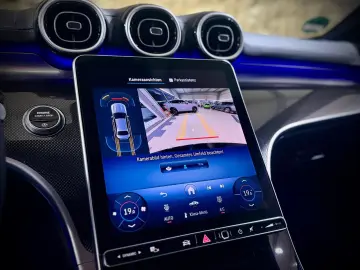 MERCEDES-BENZ C 300 Lim. AMG-LINE NIGHT-PAKET PREMIUM 1.HAND