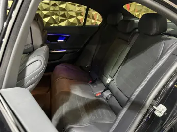 MERCEDES-BENZ C 300 Lim. AMG-LINE NIGHT-PAKET PREMIUM 1.HAND