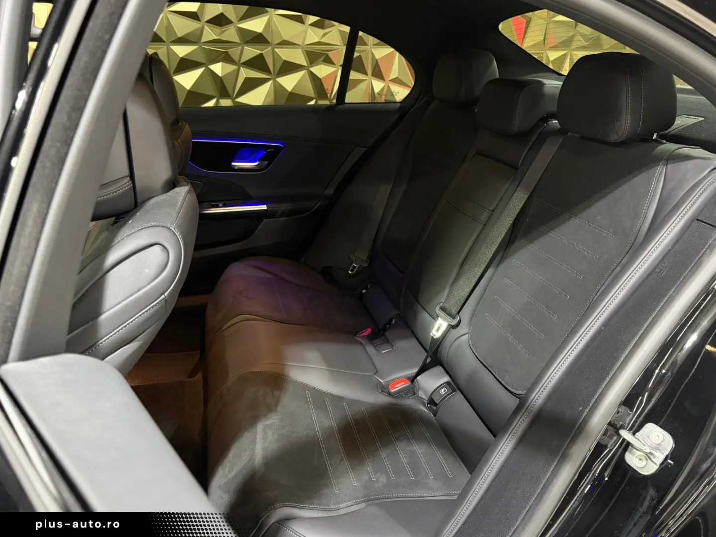 MERCEDES-BENZ C 300 Lim. AMG-LINE NIGHT-PAKET PREMIUM 1.HAND