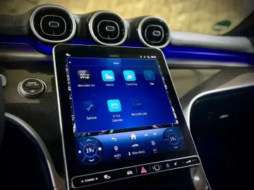 MERCEDES-BENZ C 300 Lim. AMG-LINE NIGHT-PAKET PREMIUM 1.HAND