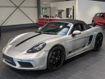 PORSCHE Boxster Style Edition 1.Hand Bi-Xenon