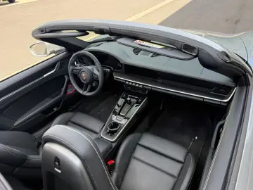 PORSCHE 911 Carrera Cabriolet