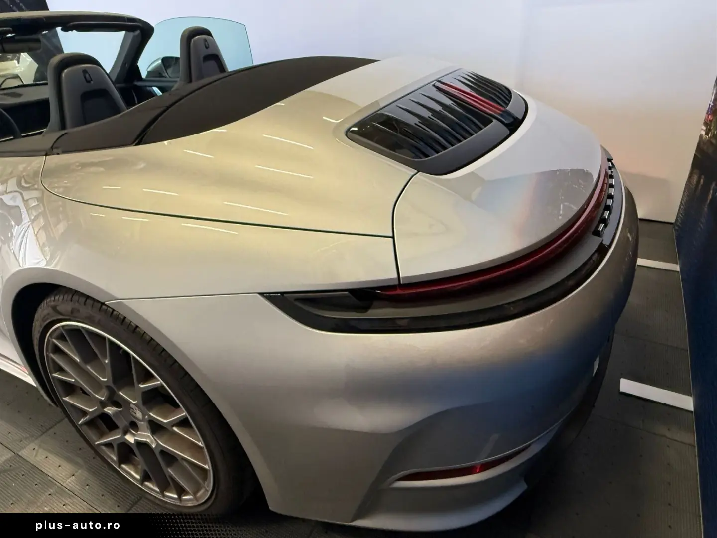 PORSCHE 911 Carrera Cabriolet