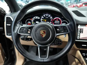PORSCHE Cayenne E-Hybrid SPORT-CHRONO 14-WEGE BOSE PDLS