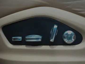 PORSCHE Cayenne E-Hybrid SPORT-CHRONO 14-WEGE BOSE PDLS