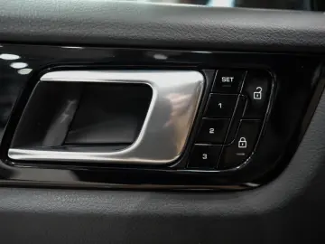 PORSCHE Cayenne E-Hybrid SPORT-CHRONO 14-WEGE BOSE PDLS