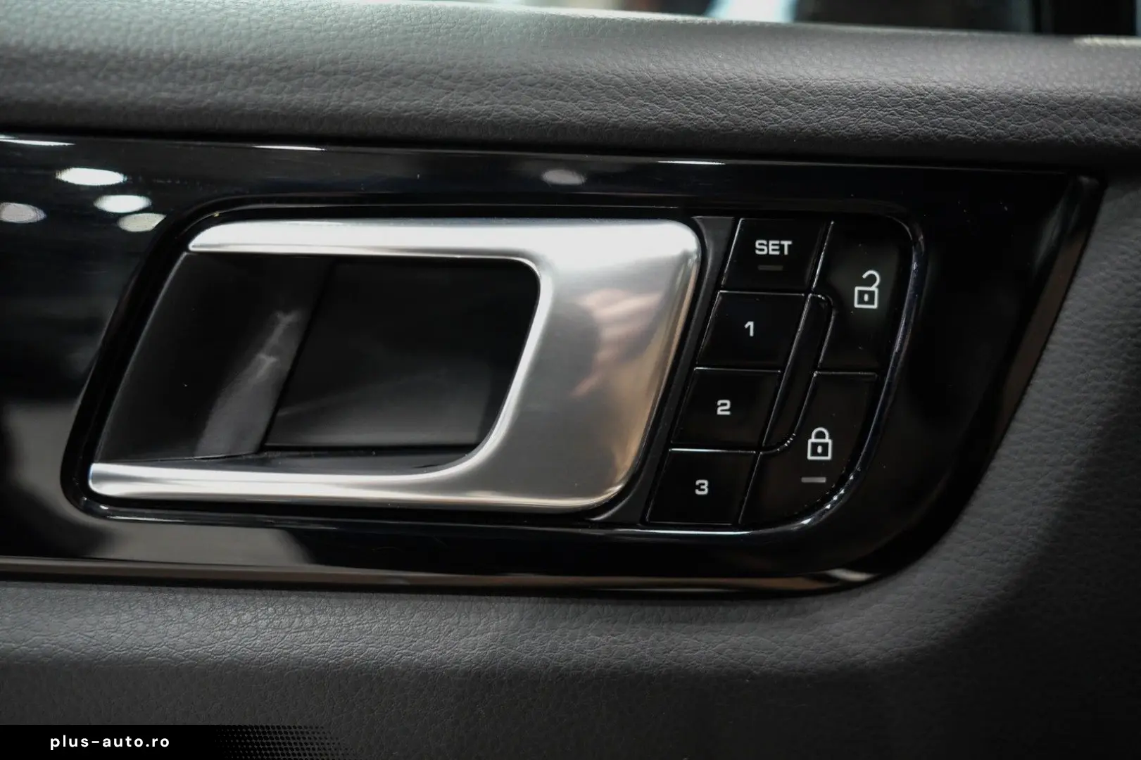 PORSCHE Cayenne E-Hybrid SPORT-CHRONO 14-WEGE BOSE PDLS