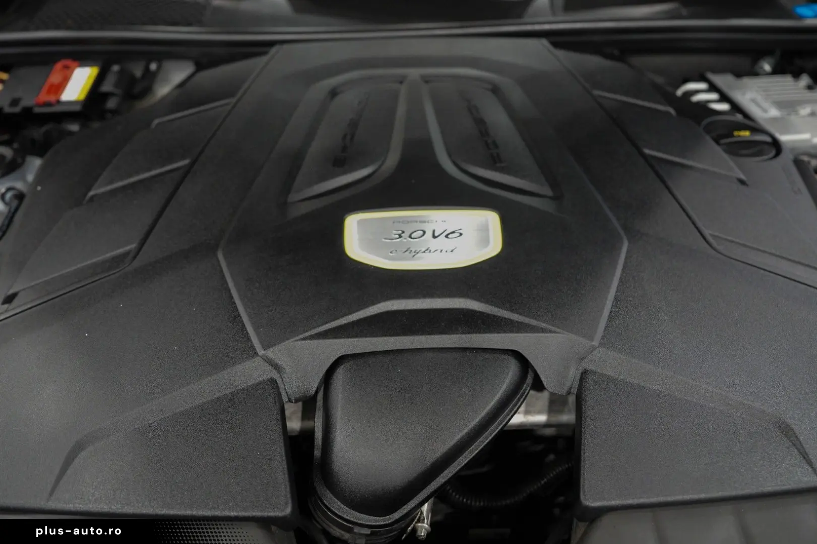 PORSCHE Cayenne E-Hybrid SPORT-CHRONO 14-WEGE BOSE PDLS