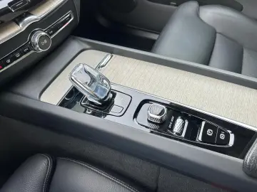 Volvo XC 60 Recharge T6 Twin Engine eAWD